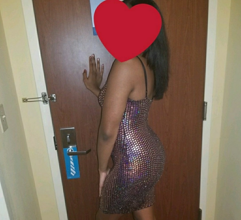 Sparkling bodycon mini dress